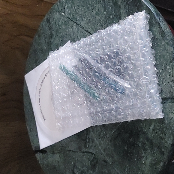 IPHONE SE BATTERY REPLACEMENT TOOLS - Picture 3 of 3